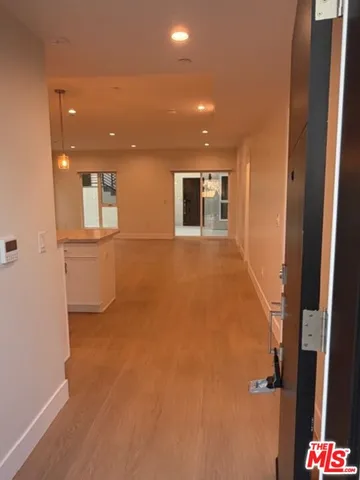 $5,300 | 5191 1/2 Lindley Avenue, Tarzana, CA 91356