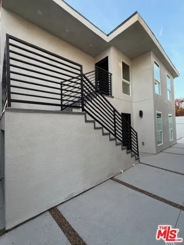$5,300 | 5191 1/2 Lindley Avenue, Tarzana, CA 91356