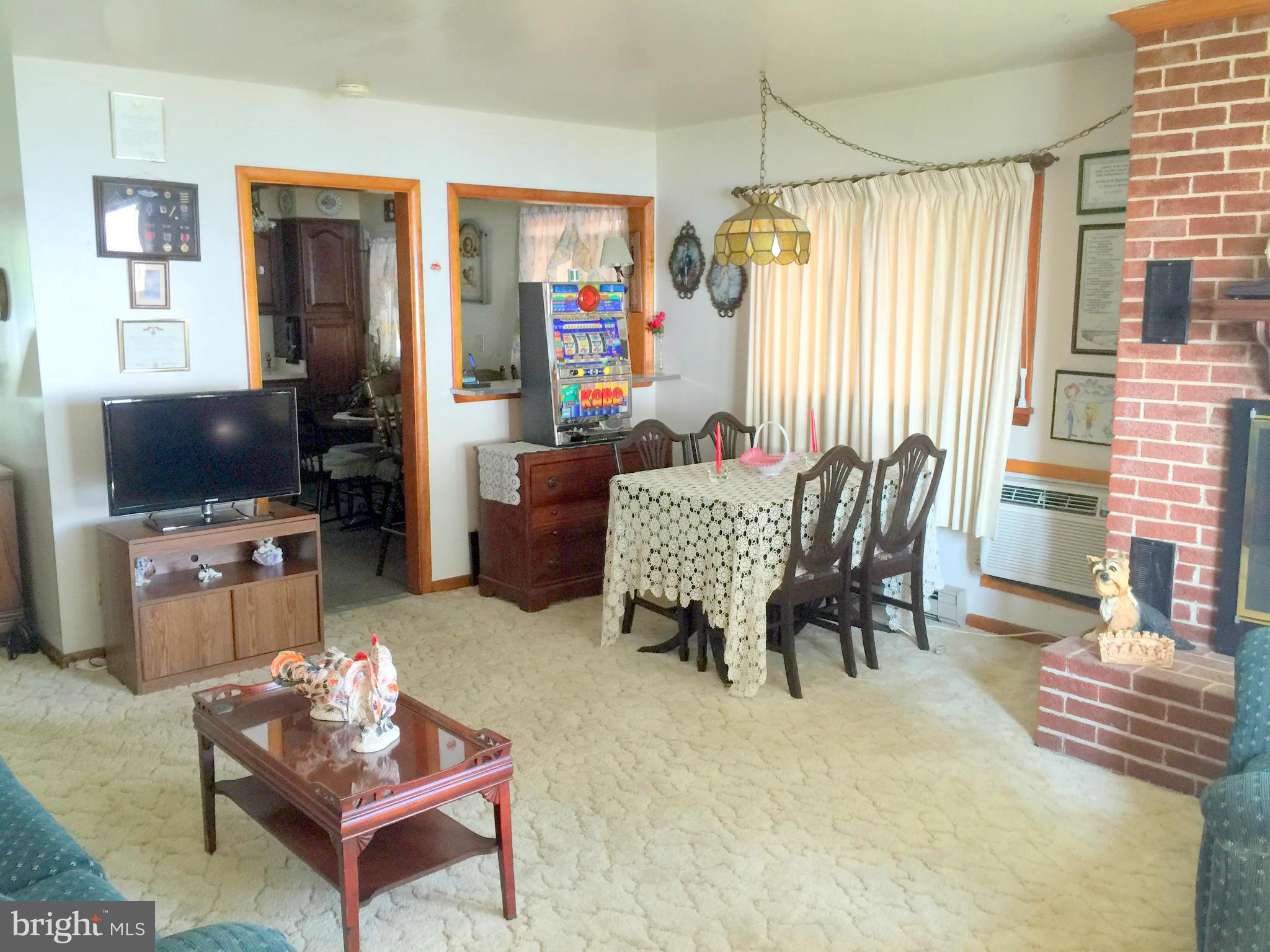 810 Monroe Manor Road Stevensville, MD 21619 - Photo 9 of 18 Living Room
