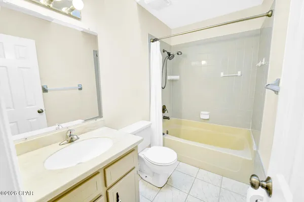 $2,300 | 7525 Melody Lane, Panama City, FL 32404