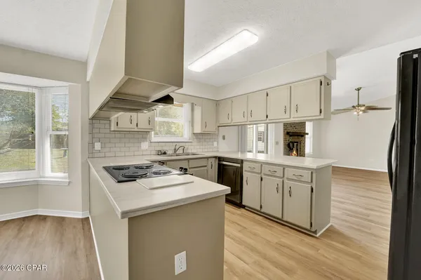 $2,300 | 7525 Melody Lane, Panama City, FL 32404