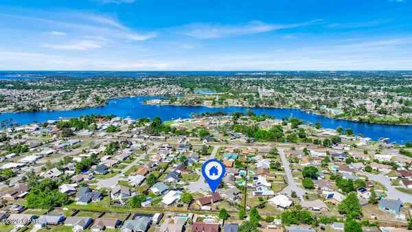 $2,300 | 7525 Melody Lane, Panama City, FL 32404