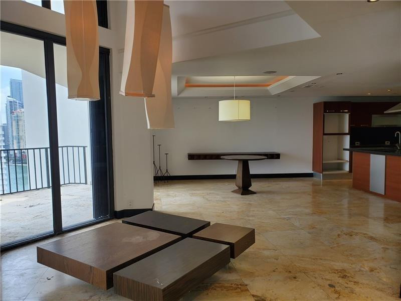 520 Brickell Key Drive, Unit PH01 Miami, FL 33131 - Photo 14 of 38 Photo 14