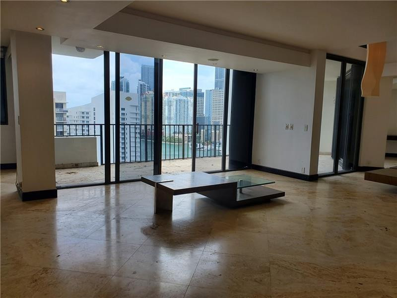 520 Brickell Key Drive, Unit PH01 Miami, FL 33131 - Photo 15 of 38 Photo 15