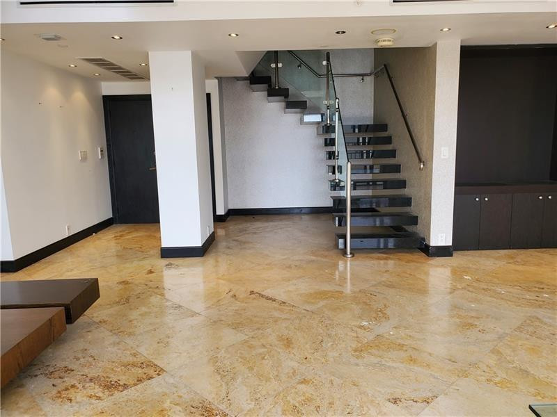 520 Brickell Key Drive, Unit PH01 Miami, FL 33131 - Photo 17 of 38 Photo 17