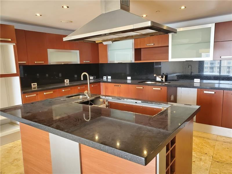 520 Brickell Key Drive, Unit PH01 Miami, FL 33131 - Photo 24 of 38 Photo 24