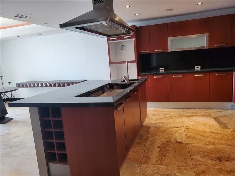 520 Brickell Key Drive, Unit PH01 Miami, FL 33131 - Photo 25 of 38 Photo 25