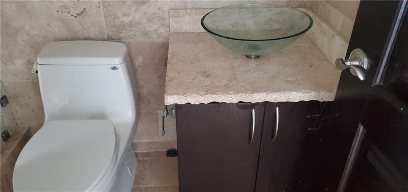 520 Brickell Key Drive, Unit PH01 Miami, FL 33131 - Photo 32 of 38 Photo 32