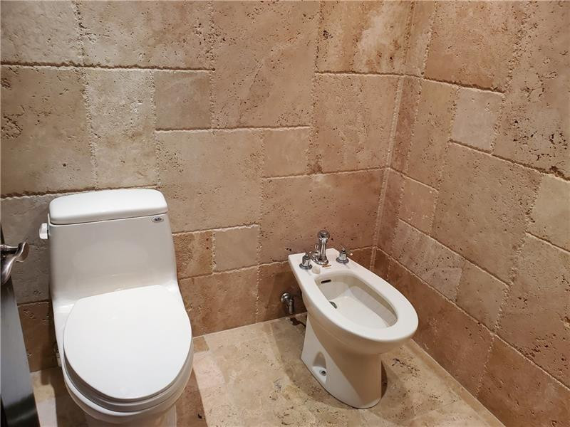 520 Brickell Key Drive, Unit PH01 Miami, FL 33131 - Photo 33 of 38 Photo 33