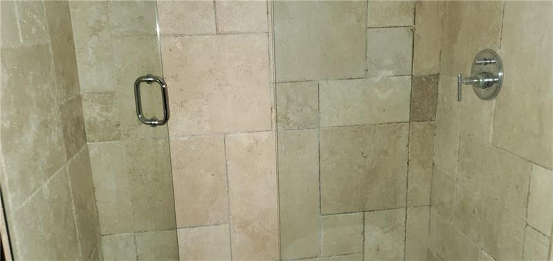 520 Brickell Key Drive, Unit PH01 Miami, FL 33131 - Photo 34 of 38 Photo 34