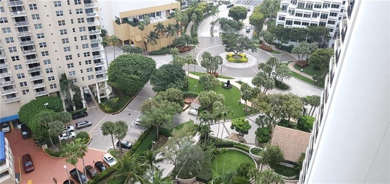 520 Brickell Key Drive, Unit PH01 Miami, FL 33131 - Photo 7 of 38 Photo 7