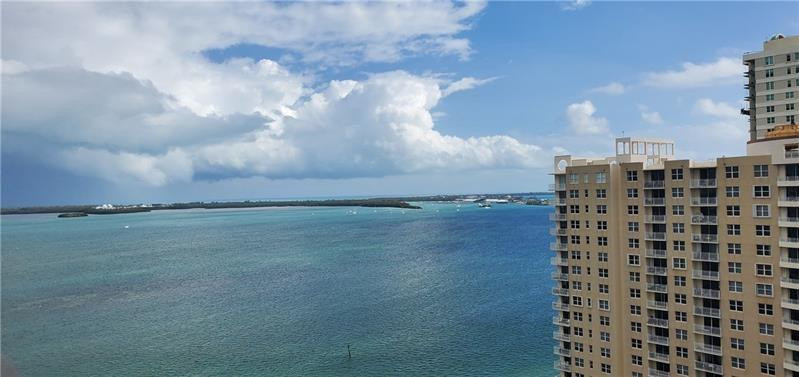 520 Brickell Key Drive, Unit PH01 Miami, FL 33131 - Photo 9 of 38 Photo 9