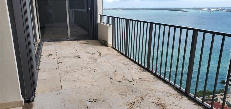 520 Brickell Key Drive, Unit PH01 Miami, FL 33131 - Photo 10 of 38 Photo 10