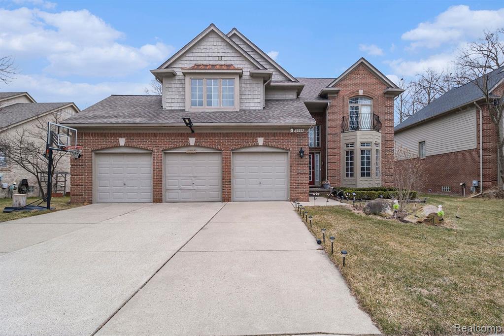 2005 Roundtree Rochester Hills, MI 48307 - Photo 1 of 31