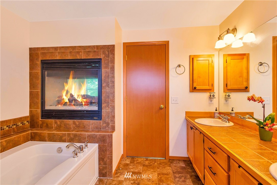 11204 Southeast 166th Place Renton, WA 98055 - Photo 14 of 23