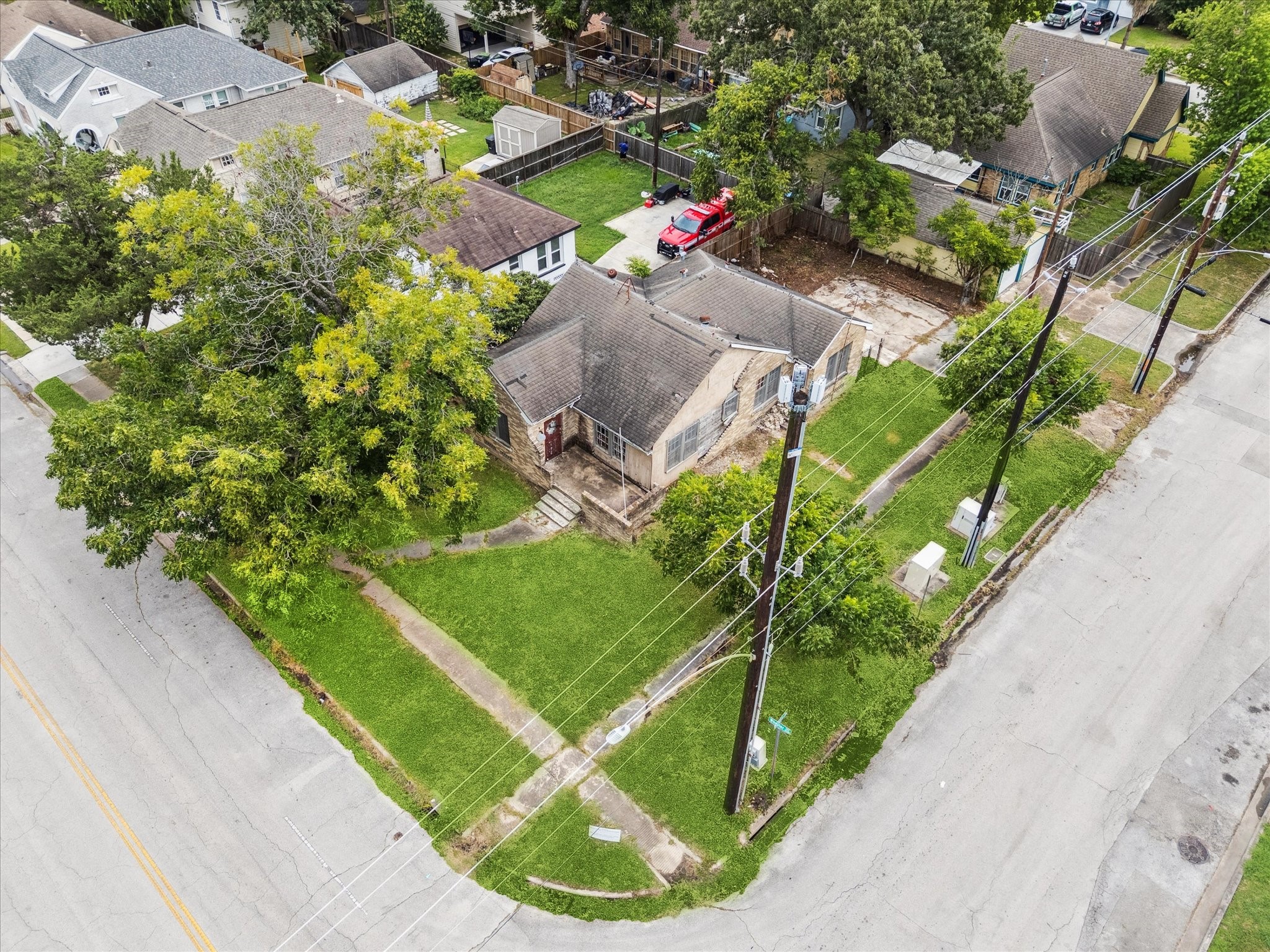 4310 Delano Street Houston, TX 77004 - Photo 3 of 6 an aerial view of a house
