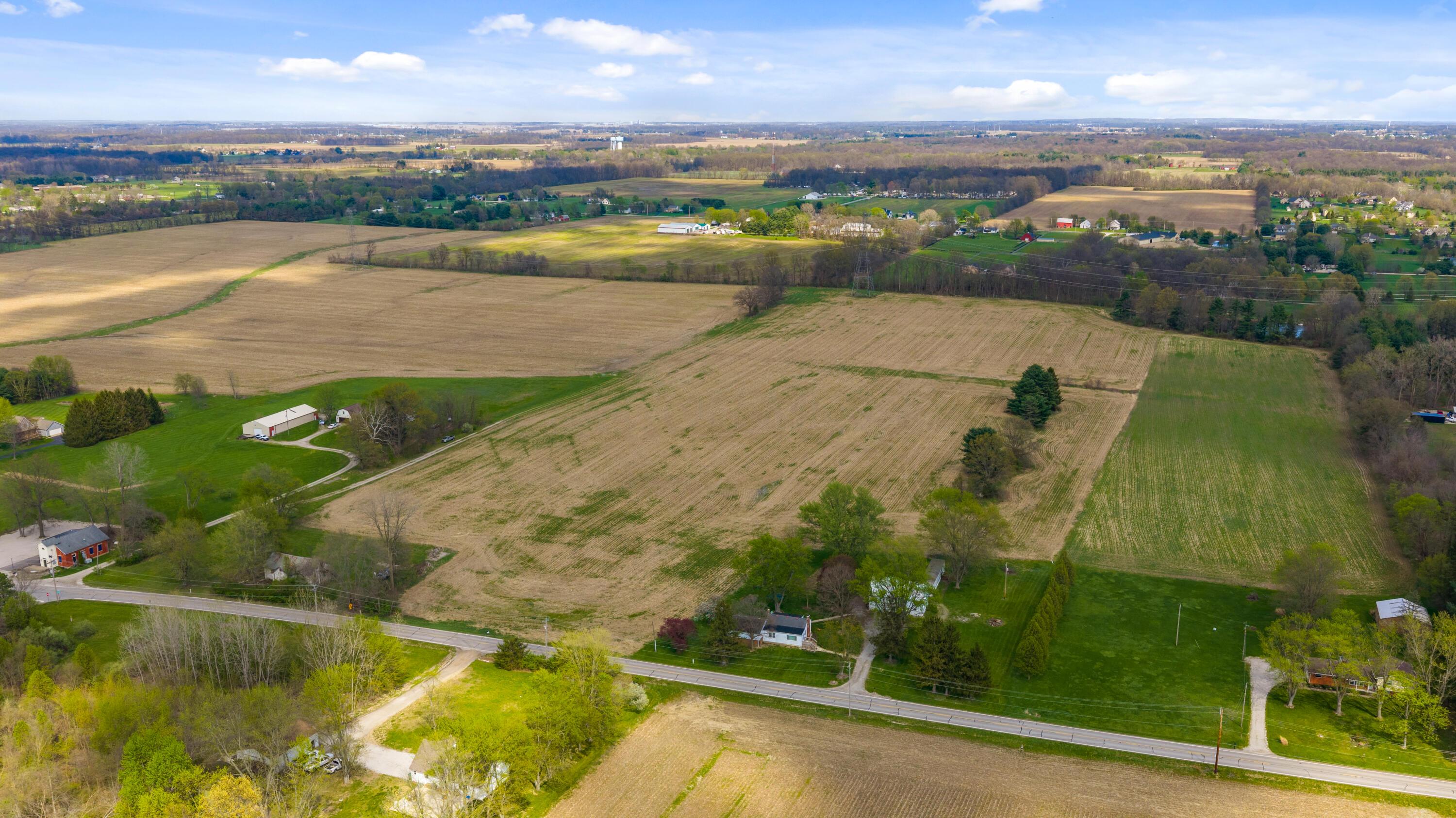 5717 Harlem Road Galena, OH 43021 - Photo 4 of 11 Harlem Drone 00003