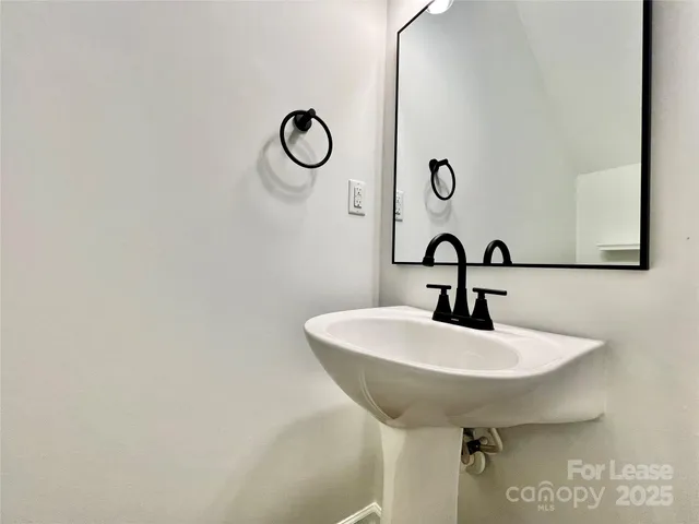 $1,800 | 13310 Erwin Road, Charlotte, NC 28273