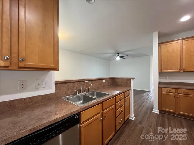 $1,800 | 13310 Erwin Road, Charlotte, NC 28273