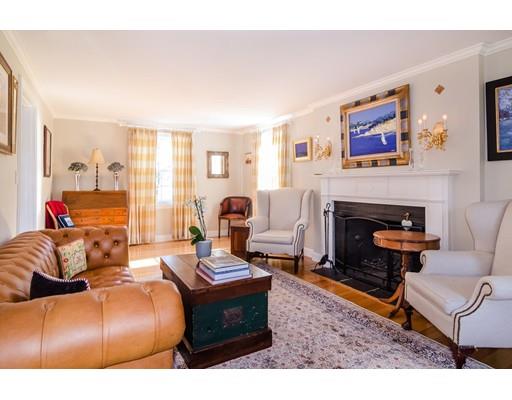 7 Bernard Road Wellesley, MA 02481 - Photo 3 of 25