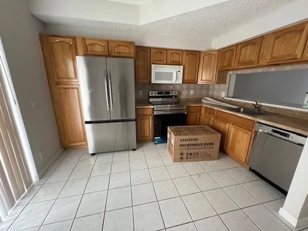 $2,750 | 9874 Northwest 57th Manor, Unit 9874, Coral Springs, FL 33076