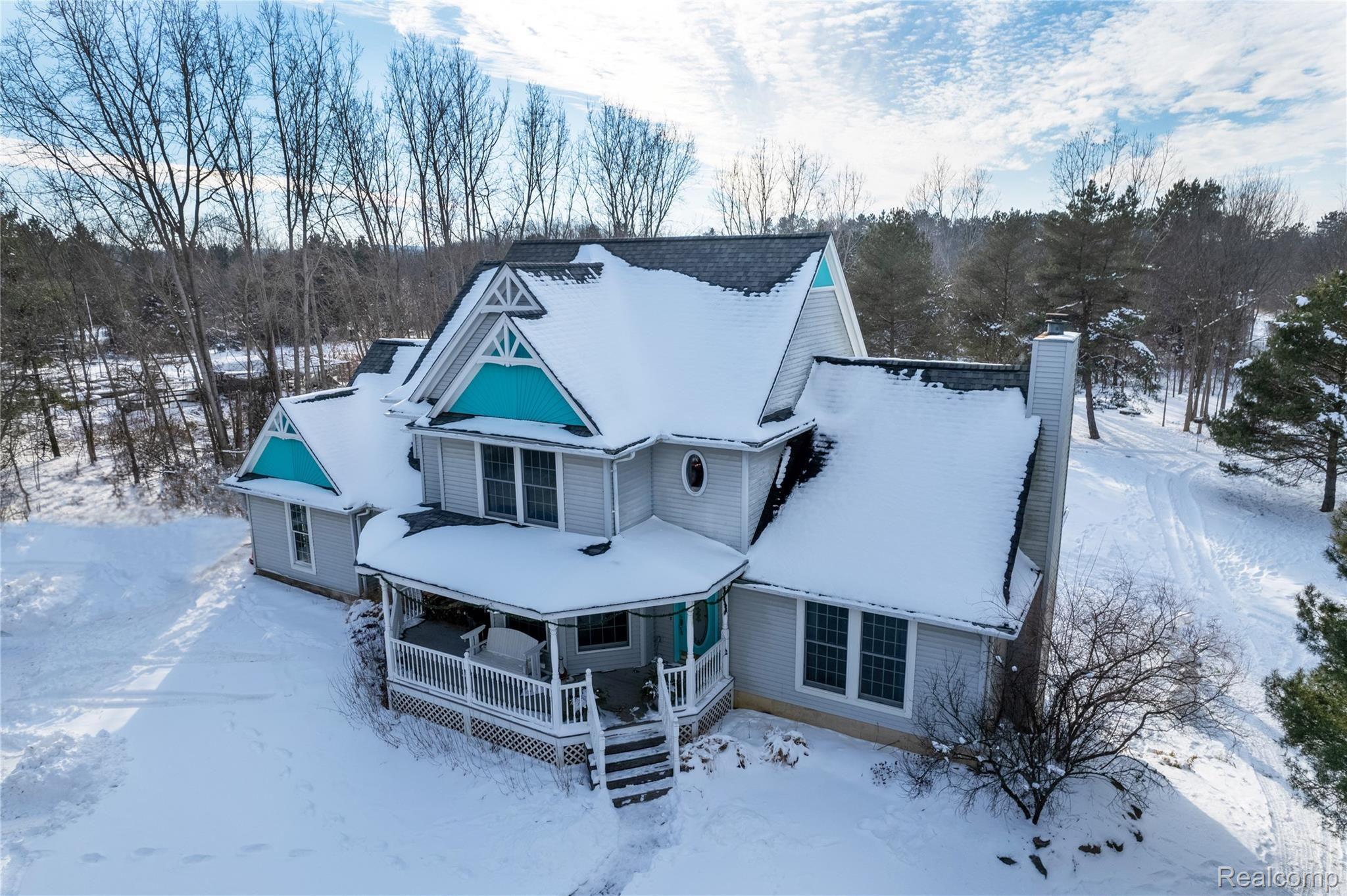 Front elevation, 3/4 overhead shot