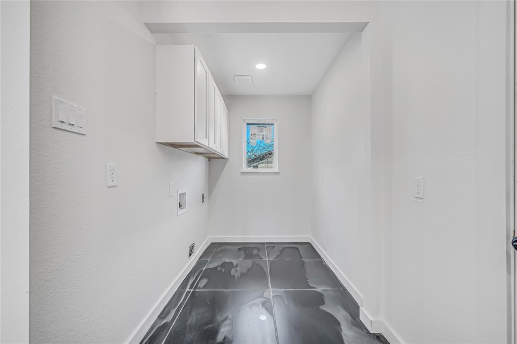 109 Pecan Drive Rowlett, TX 75087 - Photo 35 of 39 a view of a hallway with entryway