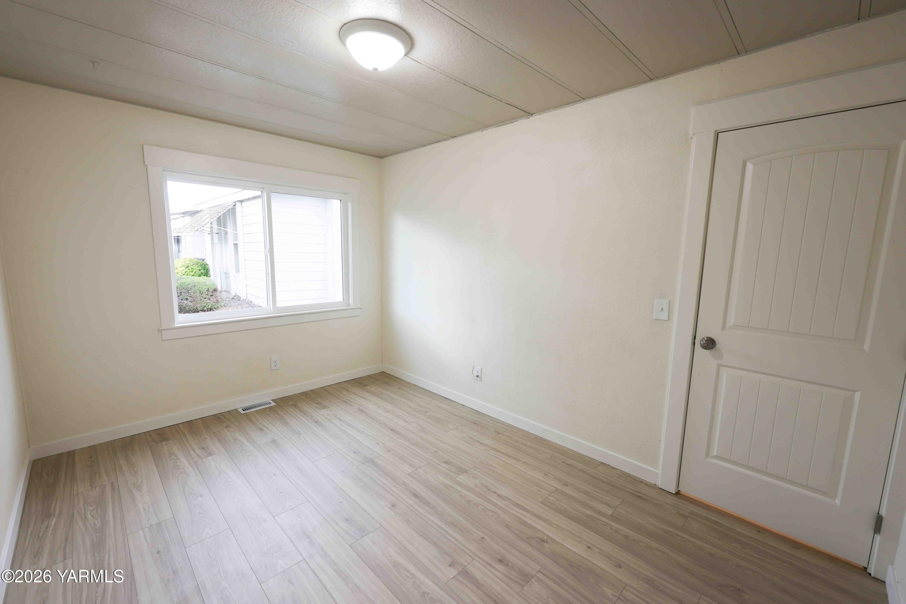 3701 Gun Club Road, Unit 16 Yakima, WA 98901 - Photo 8 of 17 Bedroom 1