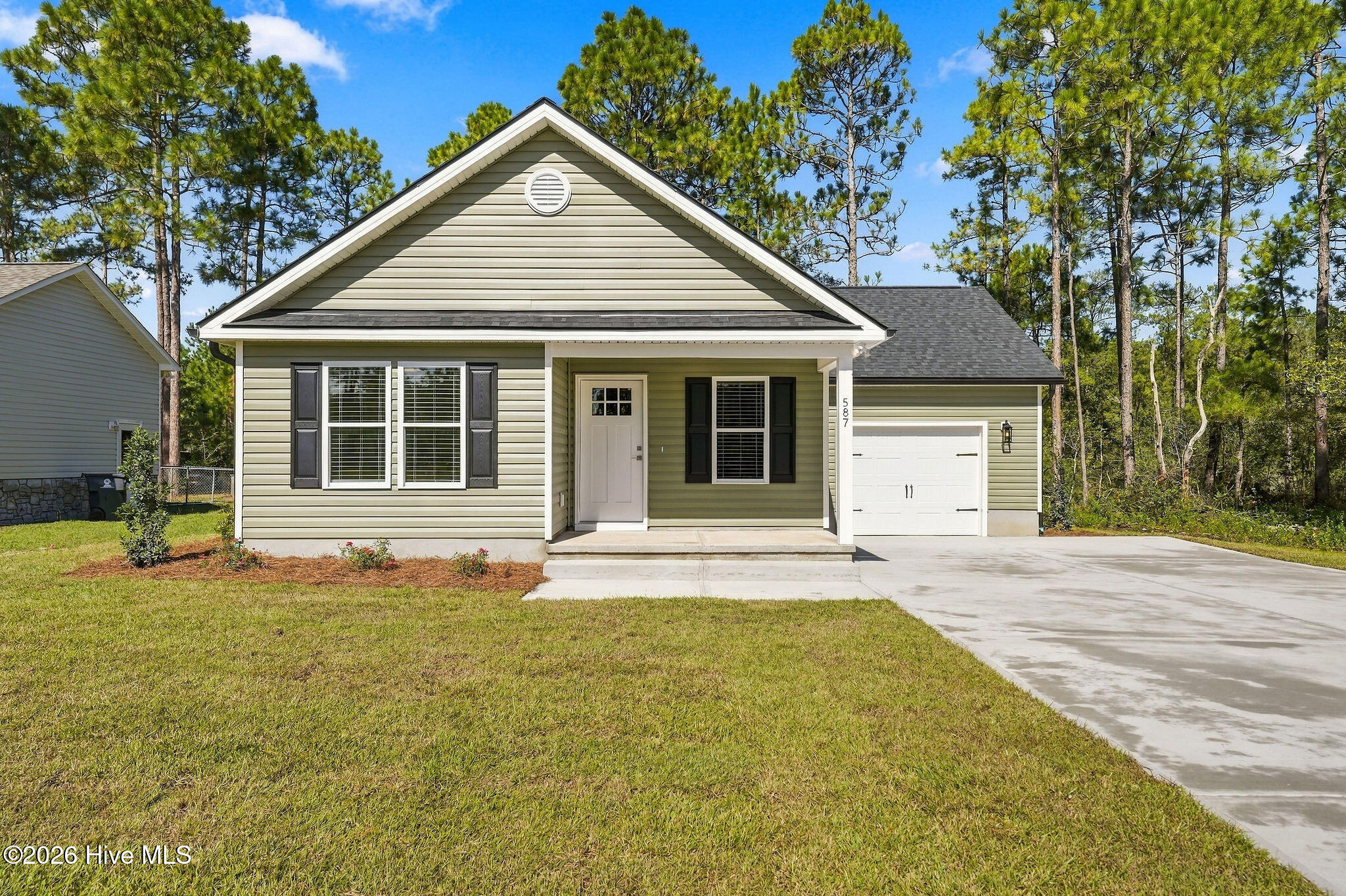 587 Greenmoss Road Southport, NC 28461 - Photo 4 of 46 587GreenmossRd-4
