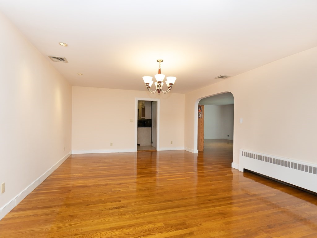 103 Rosalie Road Newton, MA 02459 - Photo 8 of 37 Gallery Image 8