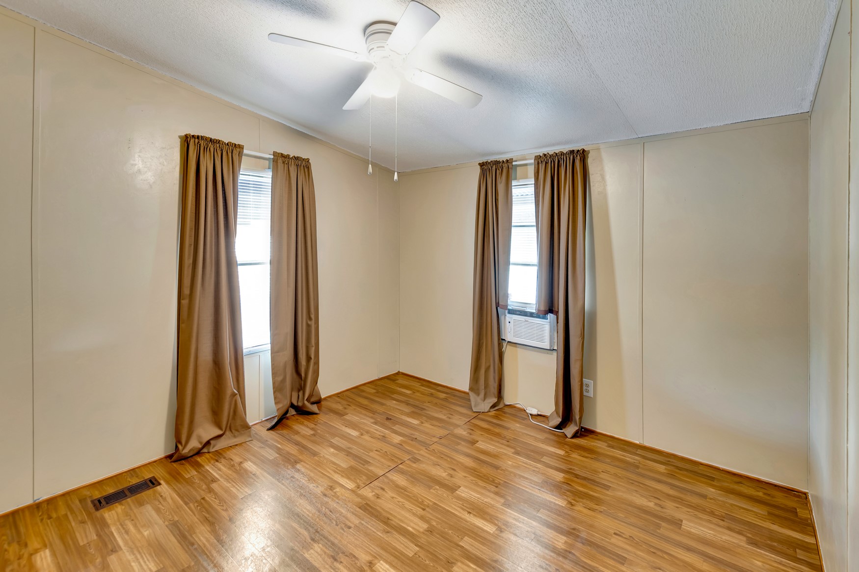 233 Ranch Road Yoakum, TX 77995 - Photo 26 of 38 Gallery Image 26