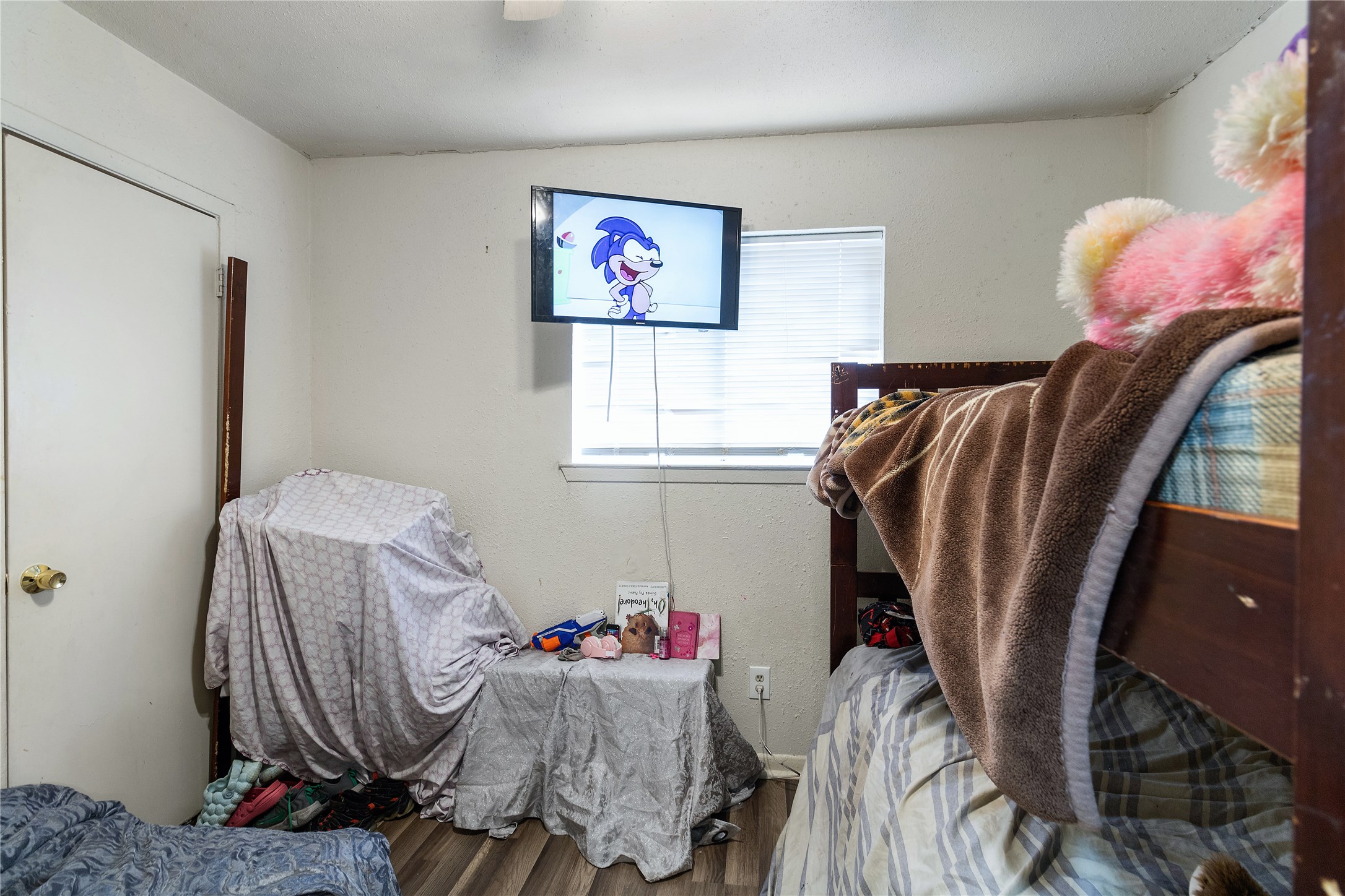4125 Old Hearne Road Bryan, TX 77803 - Photo 16 of 21 a view of a livingroom with furniture and