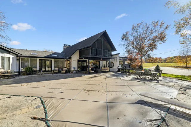 $1,690,000 | 1985 Country View, Chapmansboro, TN 37035