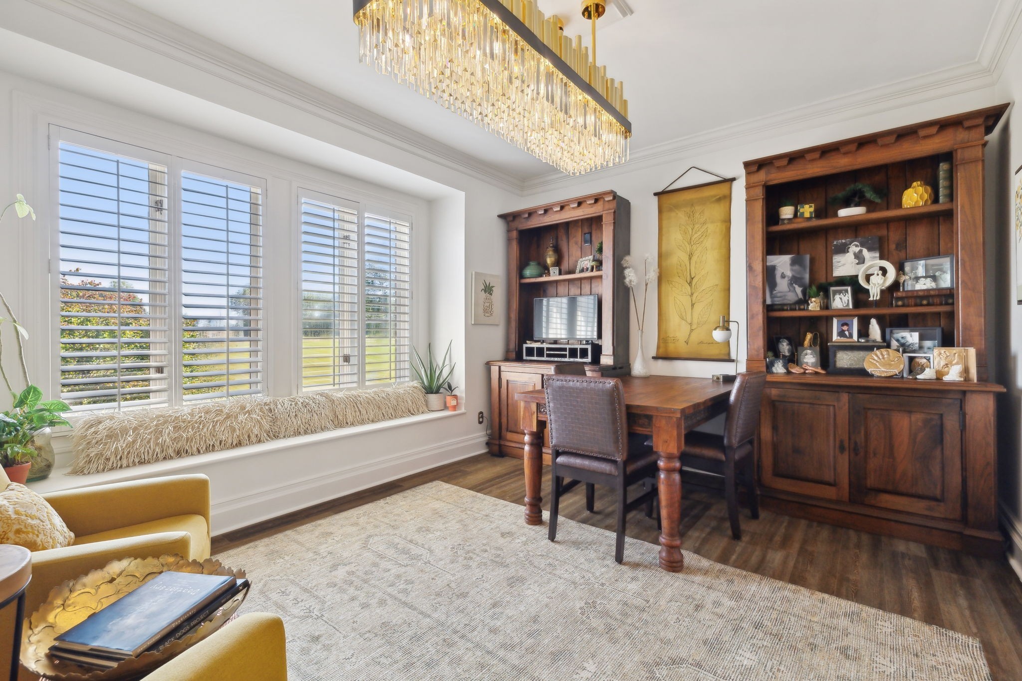1985 Country View Chapmansboro, TN 37035 - Photo 7 of 88 a dining room with furniture and window