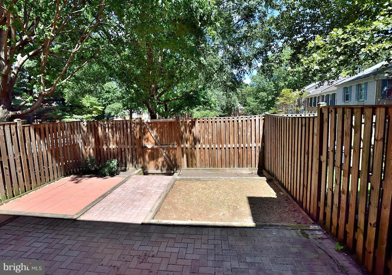 11936 Travistock Court Reston, VA 20191 - Photo 20 of 30 Patio in backyard