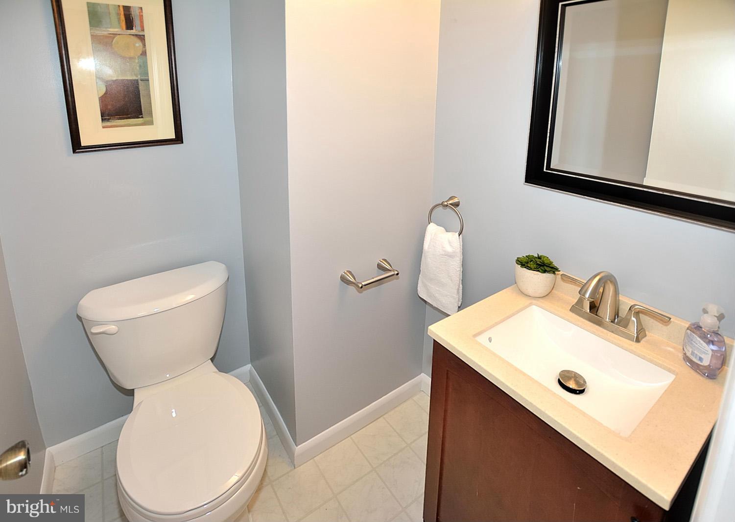 11936 Travistock Court Reston, VA 20191 - Photo 10 of 30 Main level updated powder room