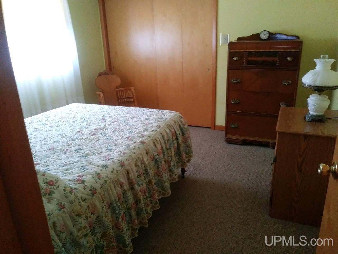 25636 Temple Street Calumet, MI 49913 - Photo 9 of 13