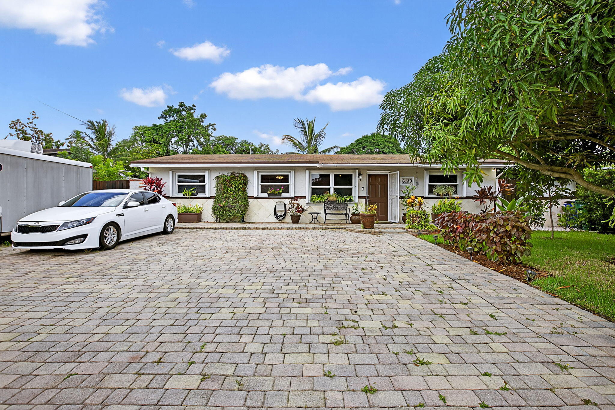 6139 Southwest 3rd Street Margate, FL 33068 - Photo 2 of 51 9-web-or-mls-IMG_5955