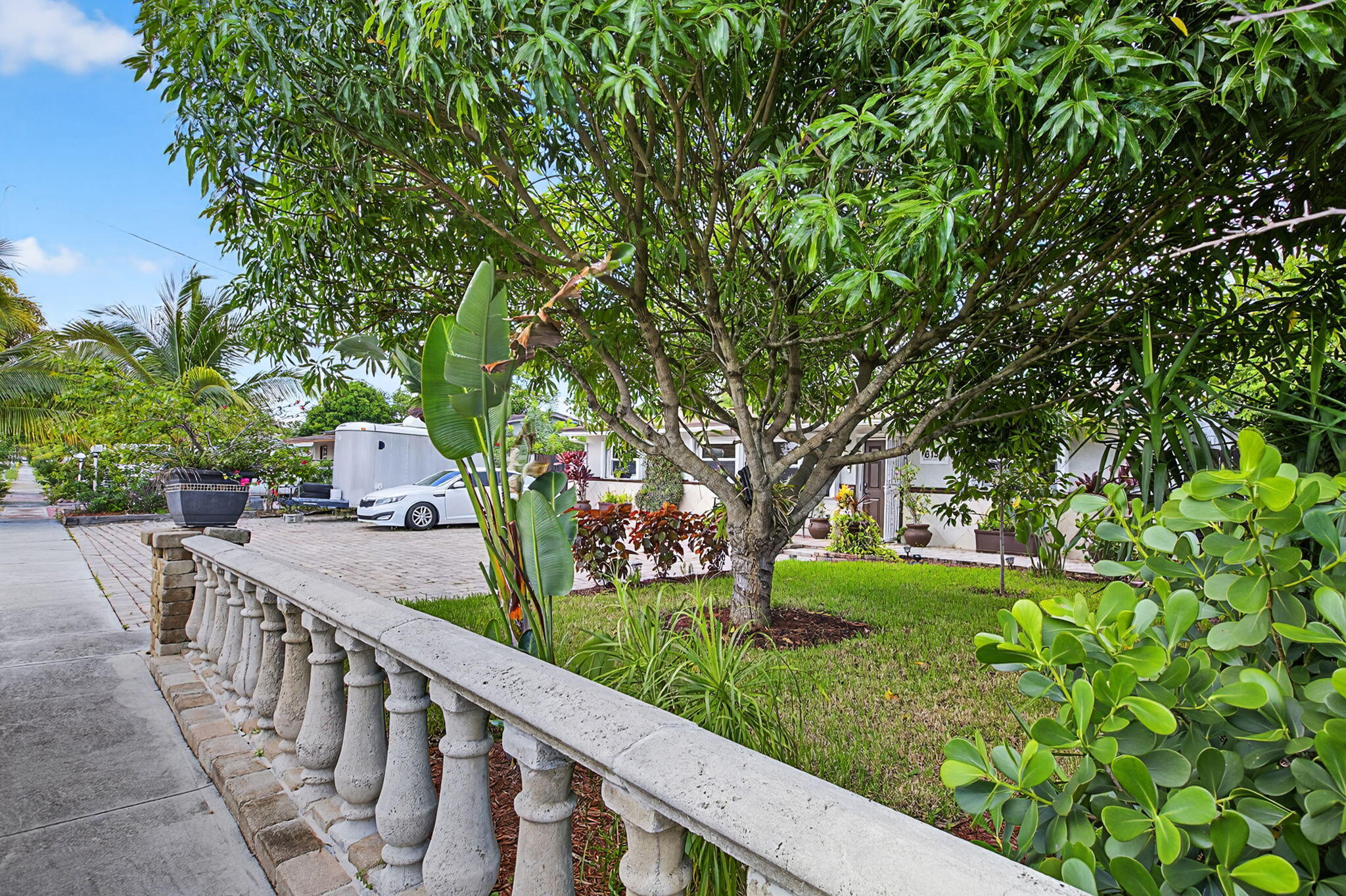 6139 Southwest 3rd Street Margate, FL 33068 - Photo 4 of 51 11-web-or-mls-IMG_5961