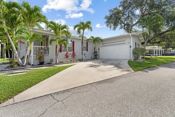 $164,900 | 2555 PGA Boulevard, Unit 55, Palm Beach Gardens, FL 33410