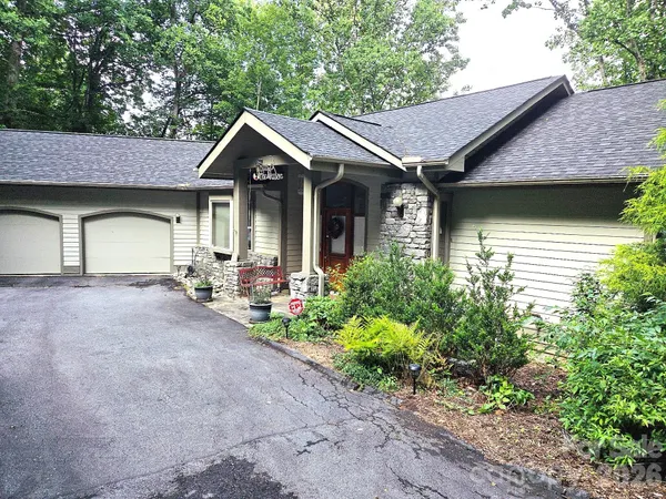 $940,000 | 1015 High Vista Drive, Mills River, NC 28759