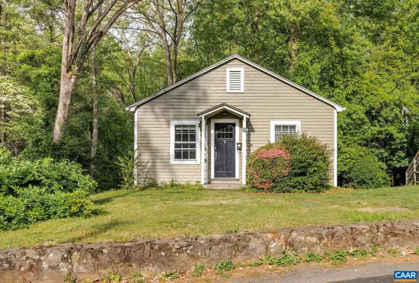 $340,000 | 2325 Highland Avenue, Charlottesville, VA 22903