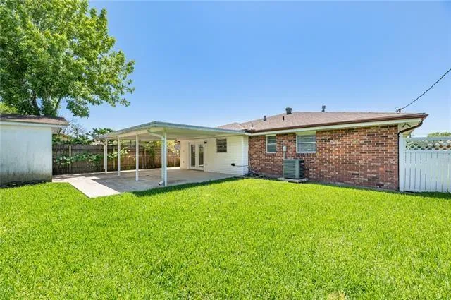 $1,900 | 1621 Maplewood Drive, Harvey, LA 70058