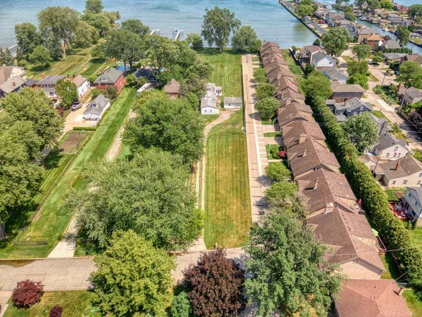 $699,900 | 26800 Koerber Street, St. Clair Shores, MI 48081