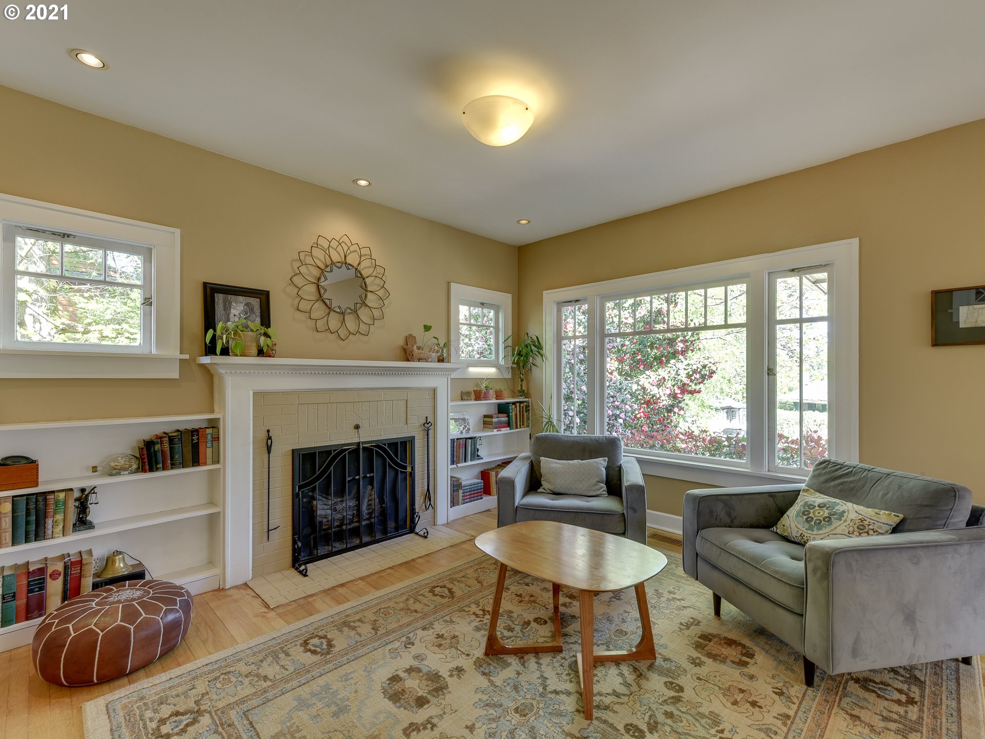 3522 Southwest Canby Street Portland, OR 97219 - Photo 11 of 32 Gallery Image 11