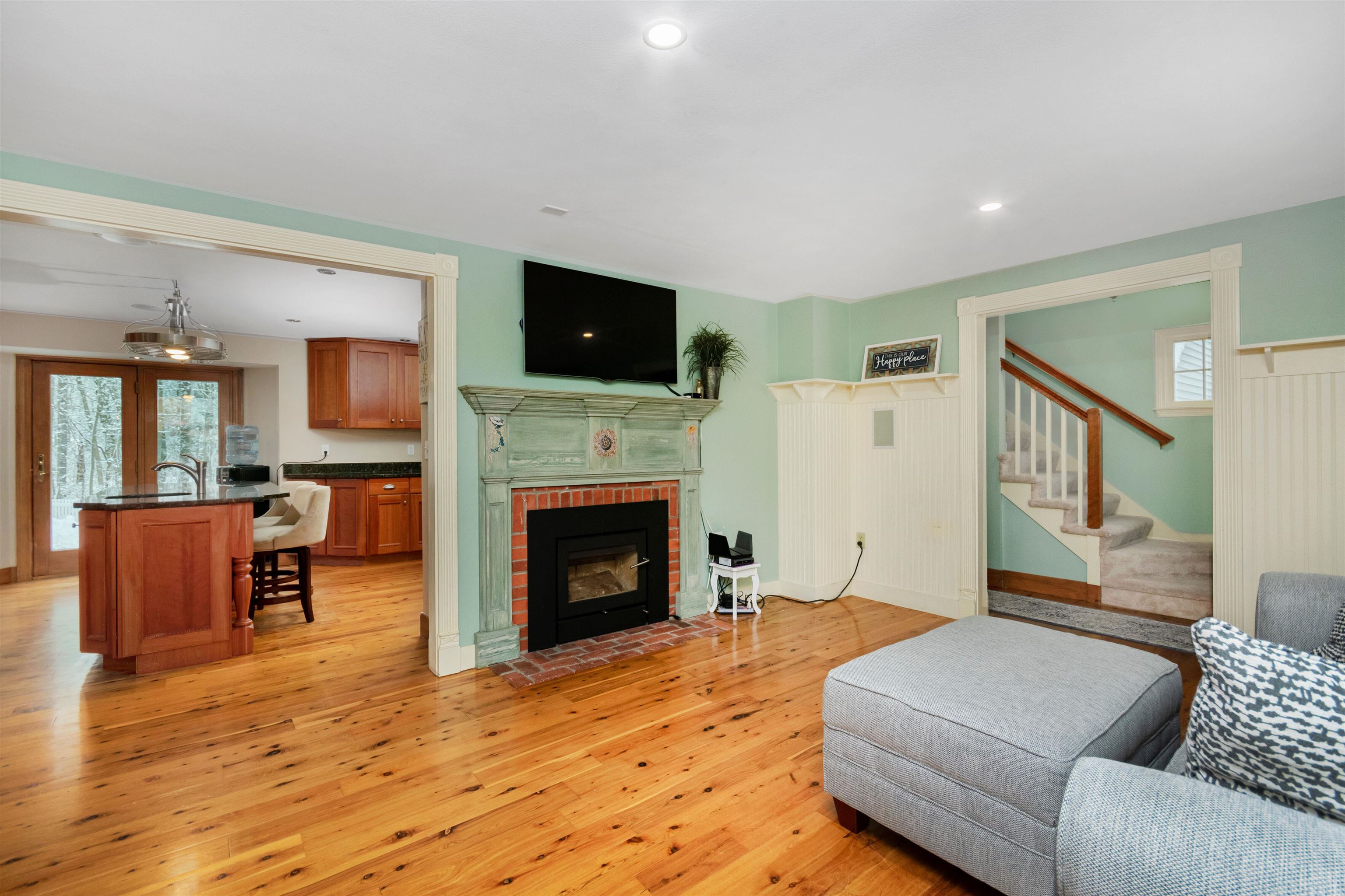 2 Hutchinson Road Merrimack, NH 03054 - Photo 27 of 28 Gallery Image 27