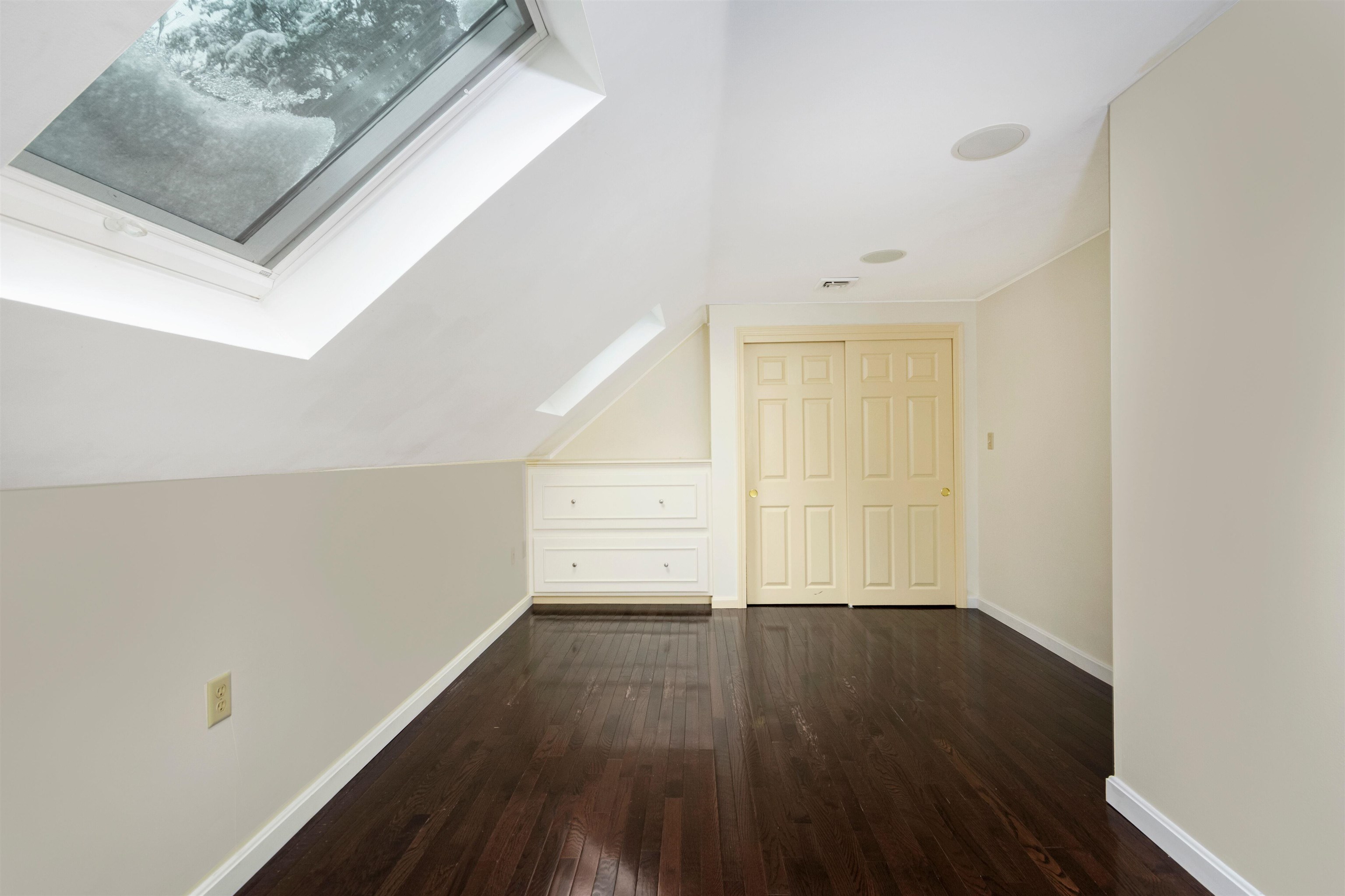 2 Hutchinson Road Merrimack, NH 03054 - Photo 9 of 28 Gallery Image 9