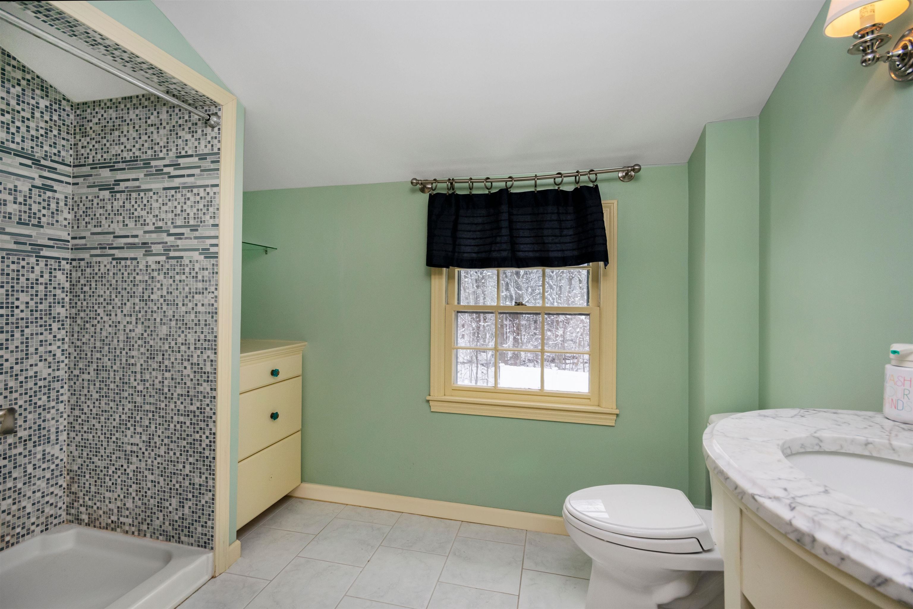 2 Hutchinson Road Merrimack, NH 03054 - Photo 10 of 28 Gallery Image 10