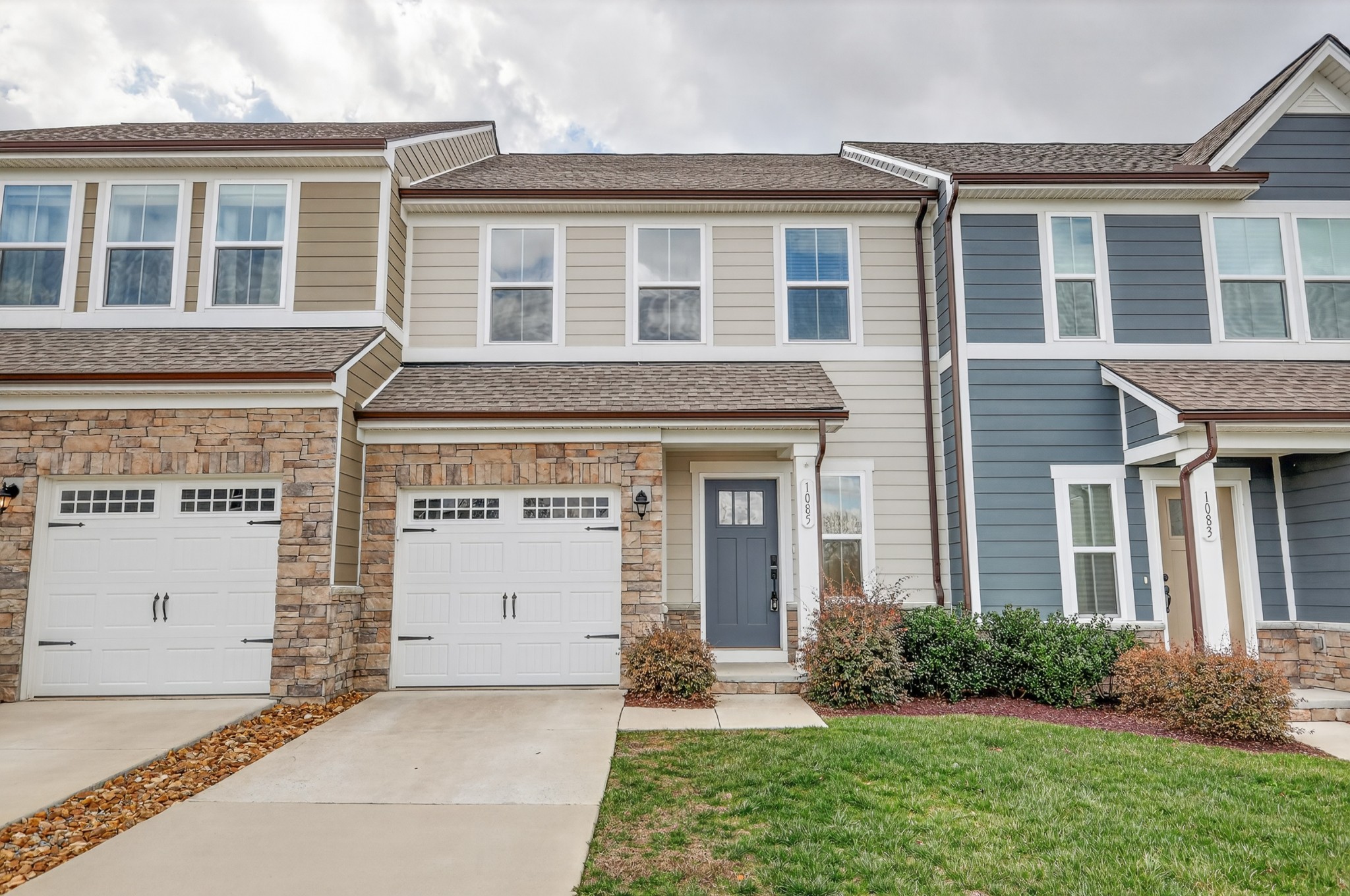 1085 Duncan Street Gallatin, TN 37066 - Photo 2 of 35 front view of a house with a yard
