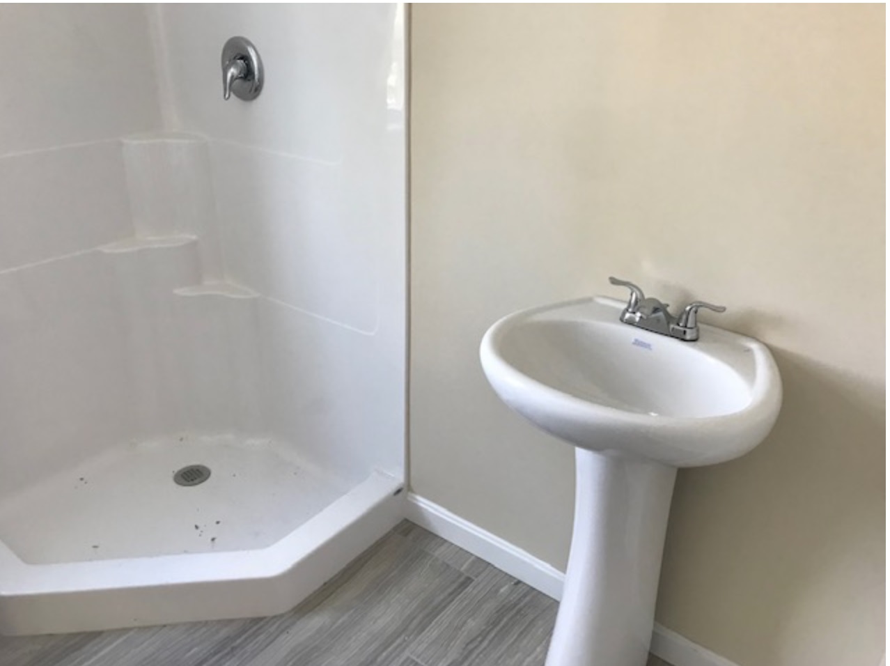 21 Langford Road, Unit 21 Raymond, NH 03077 - Photo 8 of 22